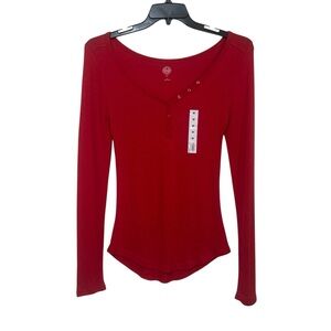 NWT SO Fitted Long Sleeve Henley Tee in Red Dazzle - Size M